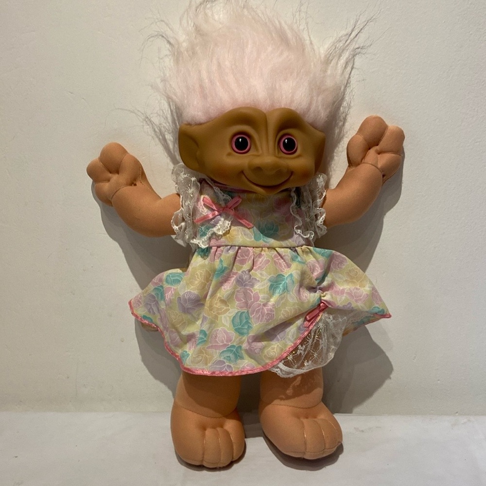 1991 Vintage Troll Jewel Belly